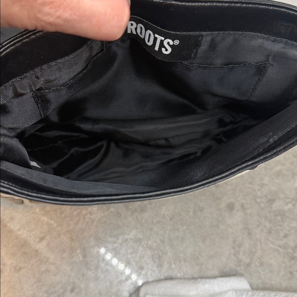 Roots Black and Cream Shoulder Bag - Picture 9 of 10